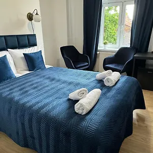 Iris Apartmanhotel