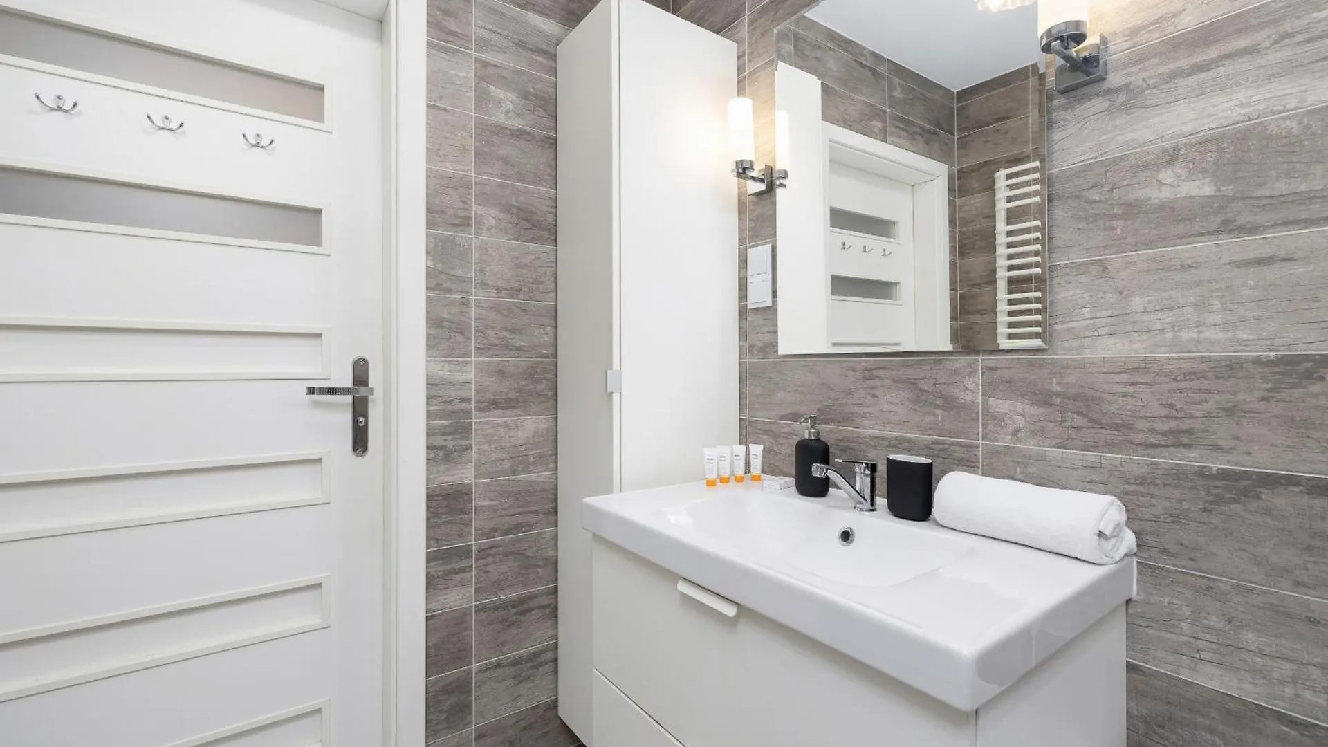 Spacious, 2 Bedrooms Apartment Cracow City Centre By Noclegi Renters Krakow 0*,